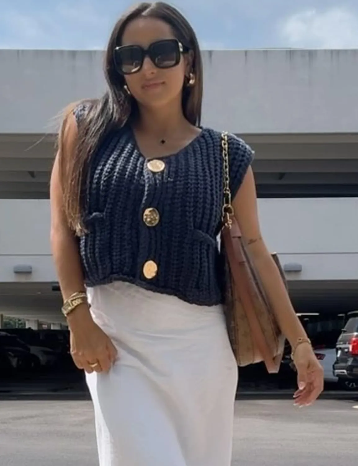Arssm Women Button Down Sweater Vest Sleeveless Crop Knit Cardigan Cropped Knitted Sweater Vest with Pockets