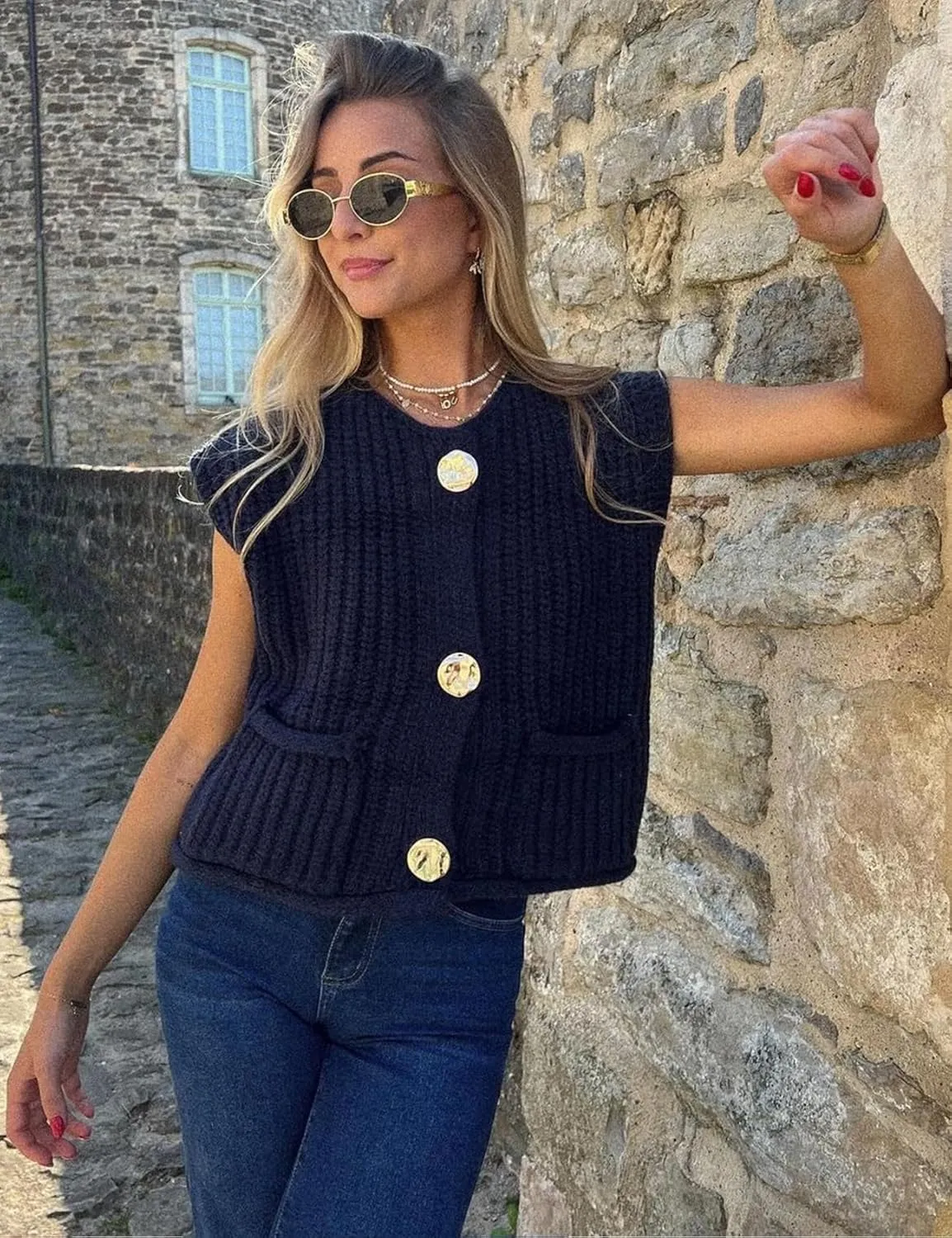 Arssm Women Button Down Sweater Vest Sleeveless Crop Knit Cardigan Cropped Knitted Sweater Vest with Pockets