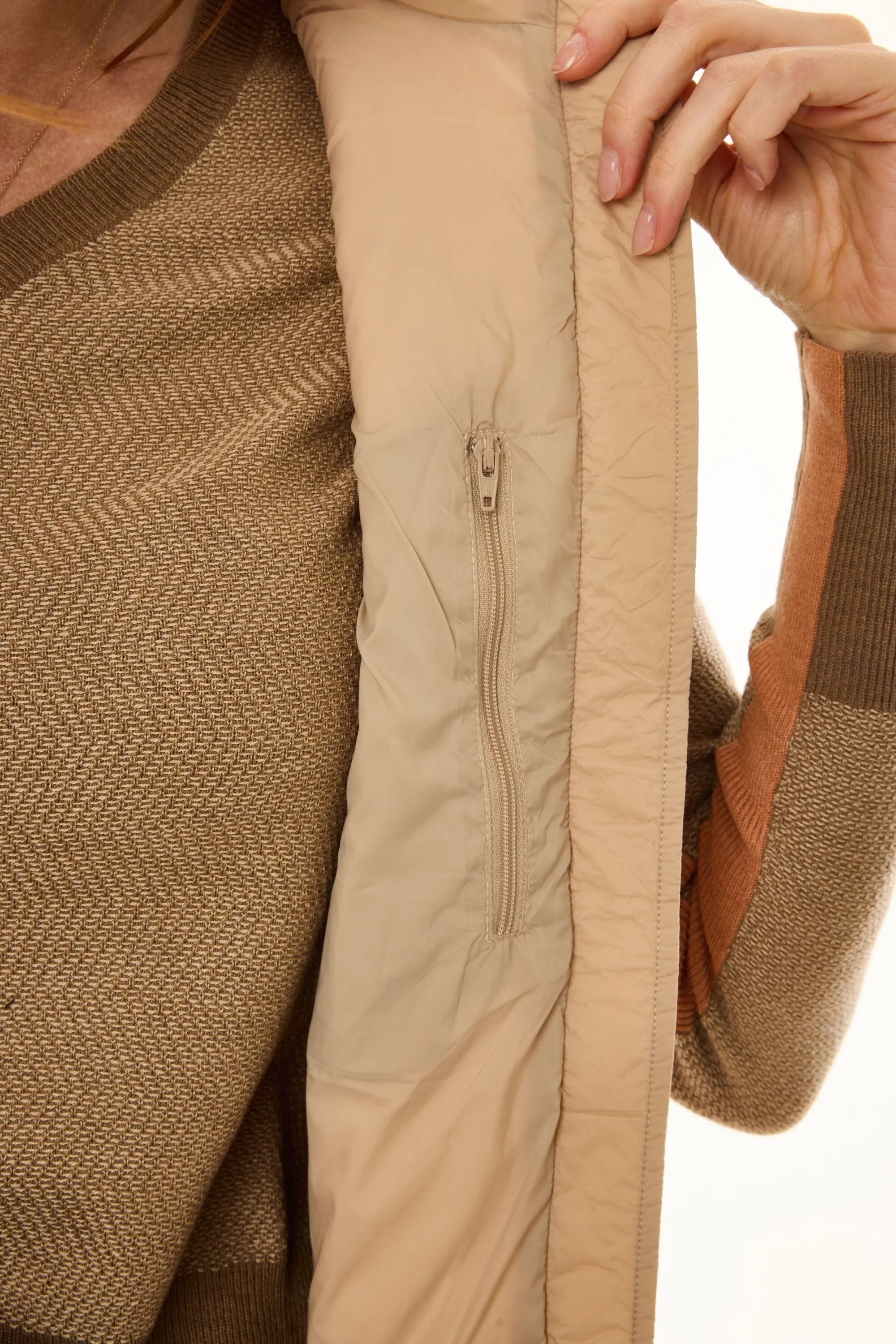 Oliver Insulated Vest - Latte