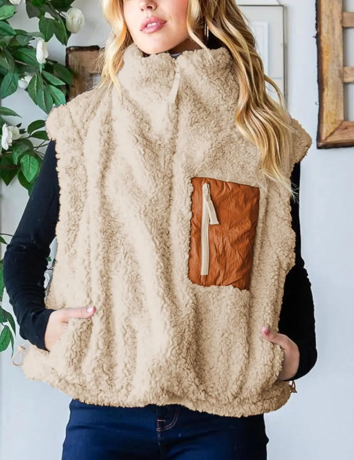 QIBABU Womens Fuzzy Fleece Vest Half Zip Pullover Vest Cozy Sleeveless Sherpa Jacket with Pockets