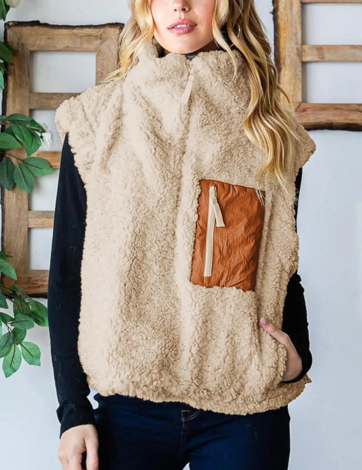 QIBABU Womens Fuzzy Fleece Vest Half Zip Pullover Vest Cozy Sleeveless Sherpa Jacket with Pockets