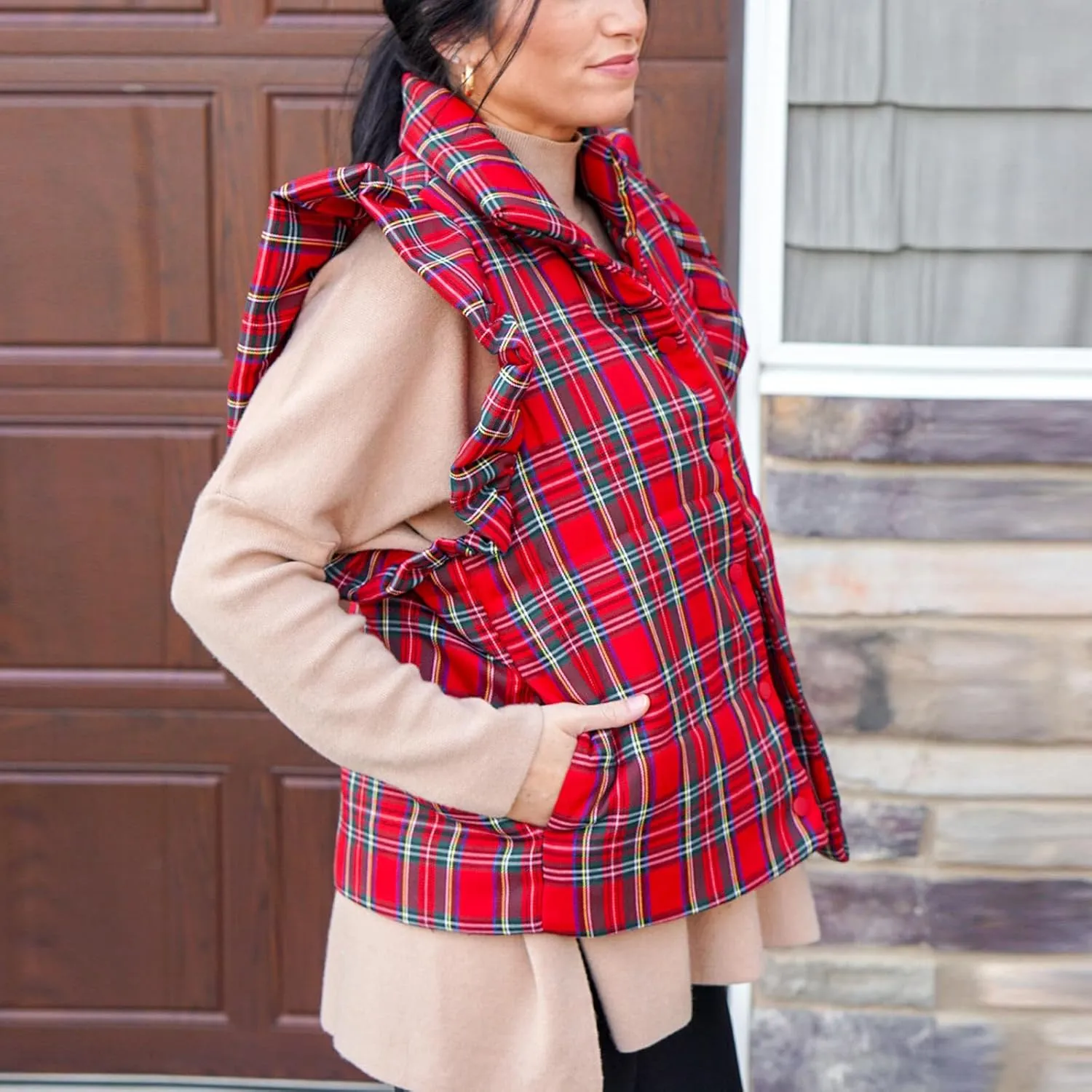 SOLILOQUY Women Christmas Plaid Quilted Vest Ruffle Sleevless High Neck Lightweight Puffer Waistcoat Vest Gingham Padded Coat