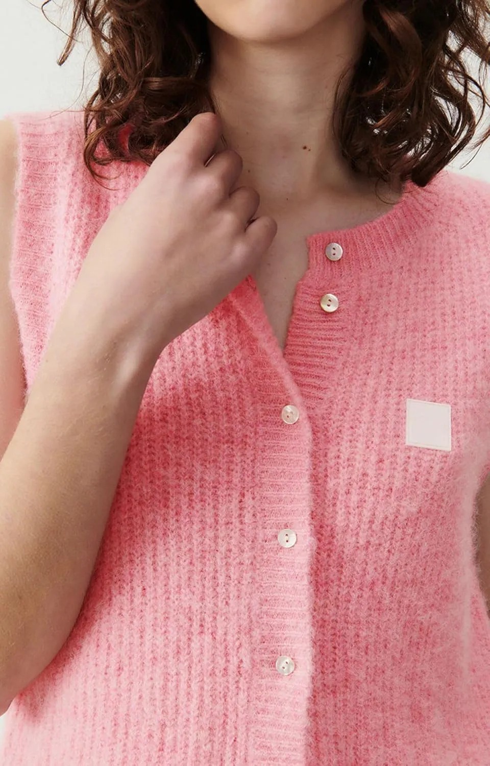 UAURORAO Women Chunky Sweater Vest Button Down Crochet Cable Knit Cardigan Sleeveless Open Front Knitted Crop Waistcoat