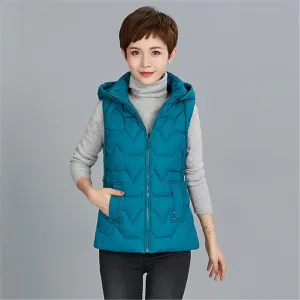 Women Hooded Quilted Vest Winter Lightweight Short Cotton Down Vest Slim Warm Sleeveless Vest Oversized Windproof Zipper Padded Waistcoat for Outdoor,Green,L