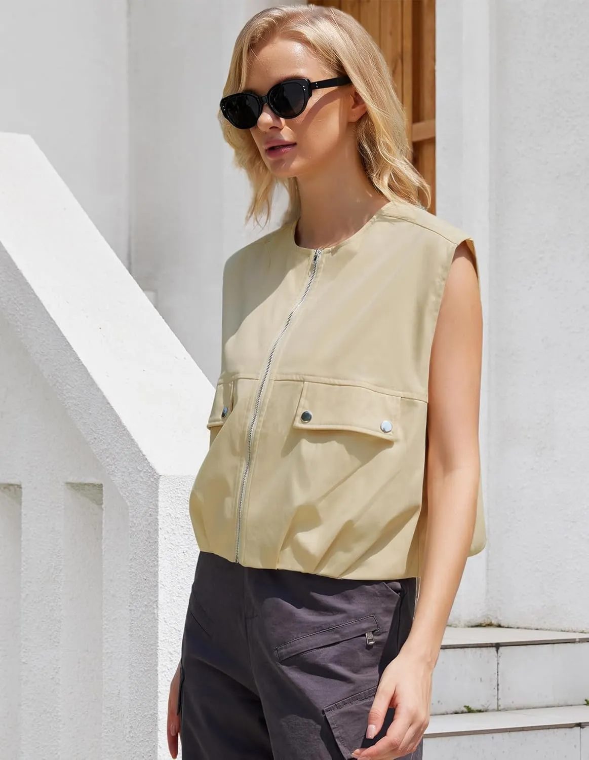 Womens Casual Zip Up Vest Sleeveless Jacket with Pockets Cargo Oversized Vest Ruched Hem Lightweight Blazer