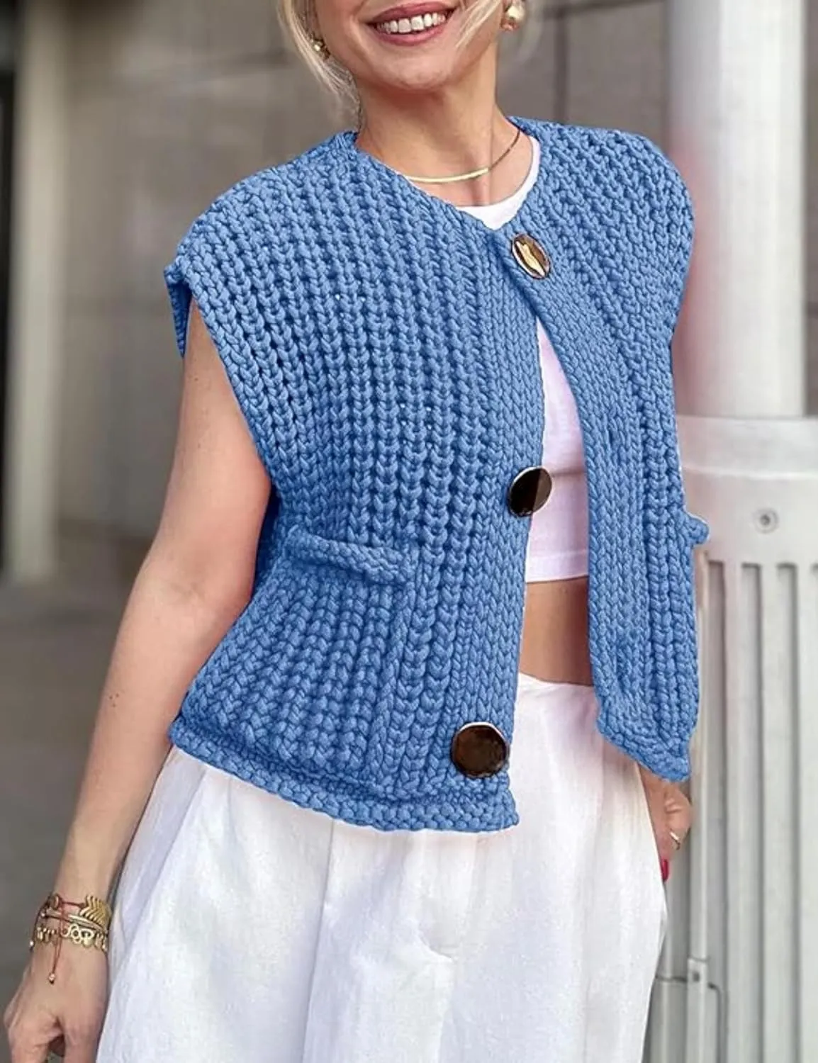 Women's Chunky Knit Vest Button Down Casual Sleeveless Cropped Crochet Sweater Cardigan with Pockets