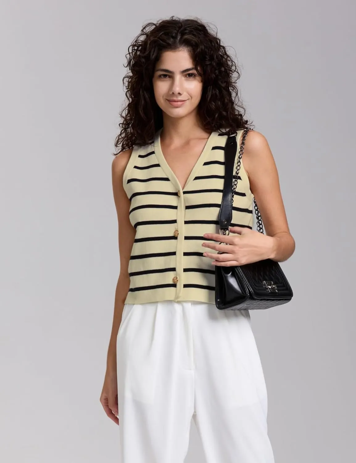 Women's Sleeveless Striped Sweater Vest Cropped Button Down Knit Vest Tops 2025 Trendy Outfits
