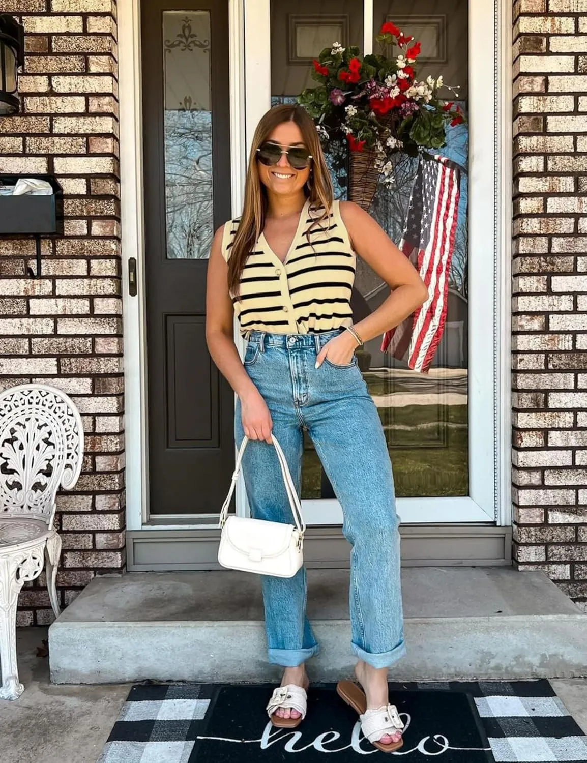 Women's Sleeveless Striped Sweater Vest Cropped Button Down Knit Vest Tops 2025 Trendy Outfits